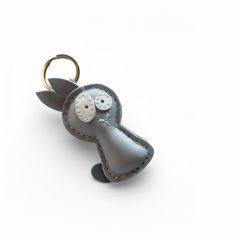 Nyuszi figurás bőr kulcstartó
